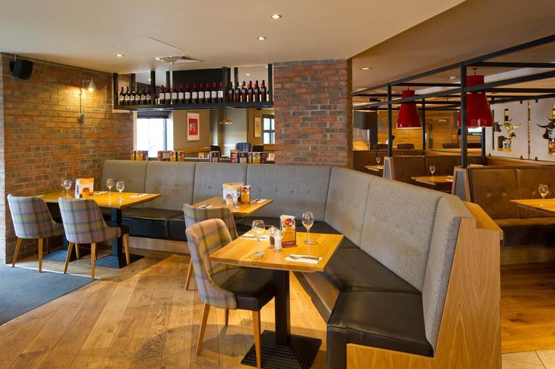 Premier Inn Stirling City Centre Екстериор снимка