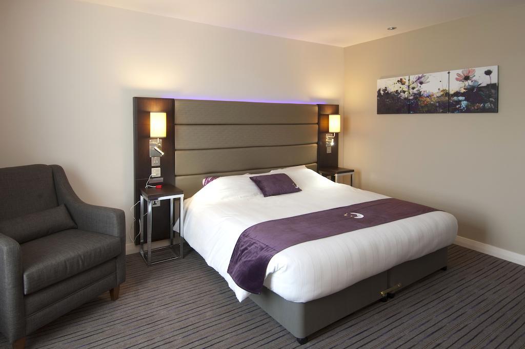 Premier Inn Stirling City Centre Стая снимка