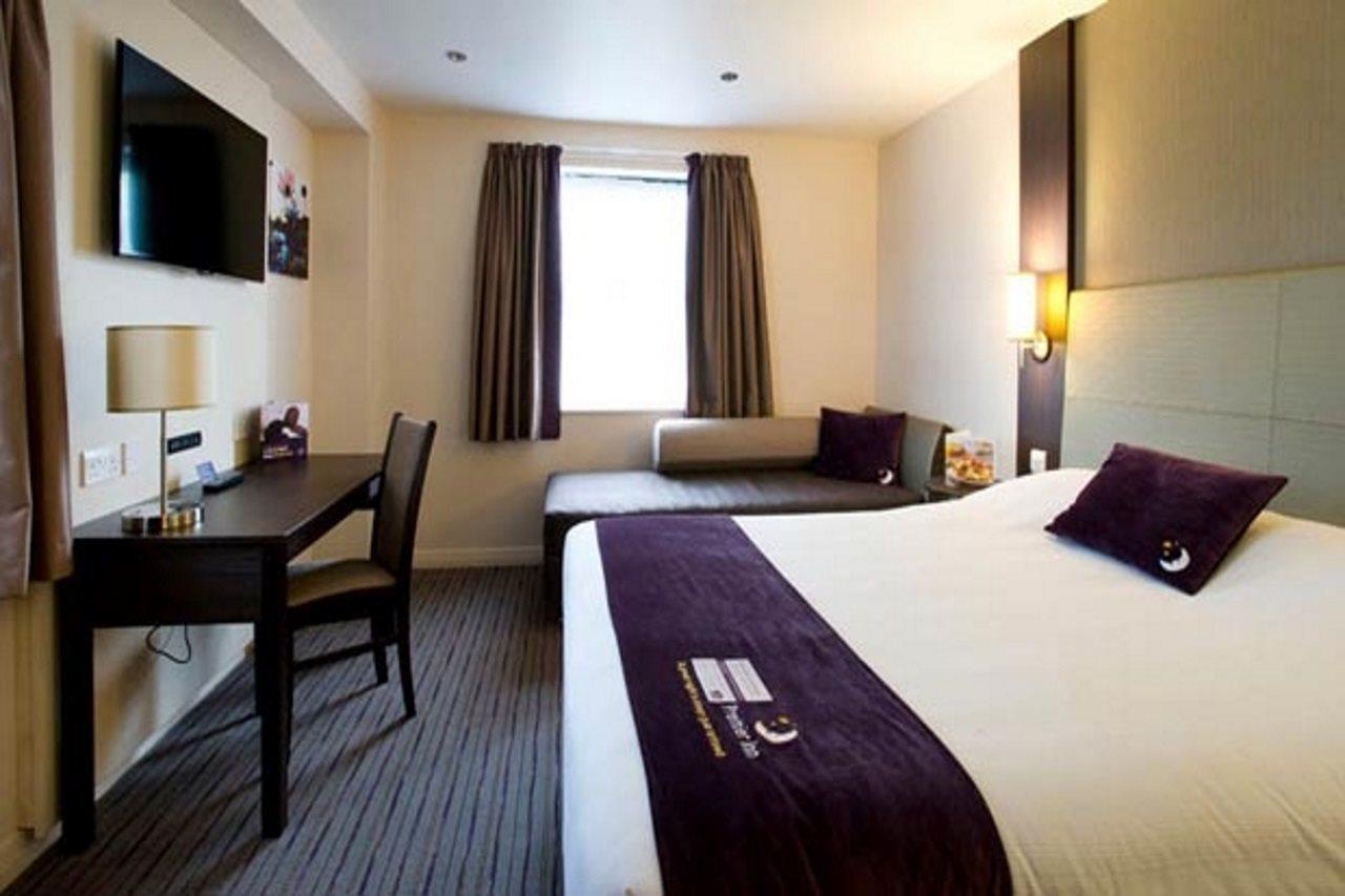 Premier Inn Stirling City Centre Екстериор снимка